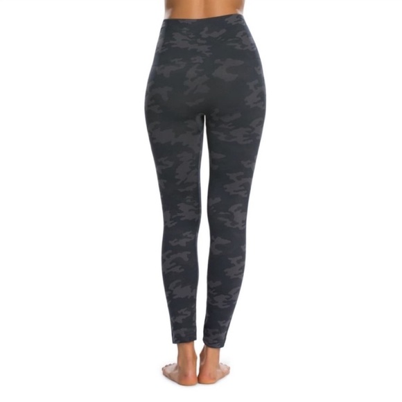 Spanx Seamless Camo Leggings - Picture 3 of 5